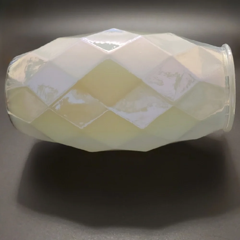 ✨️ Irredescent Pearl w/ Light Green Undertone 8 1/2" Modern Diamond Vase - Picture 9 of 10